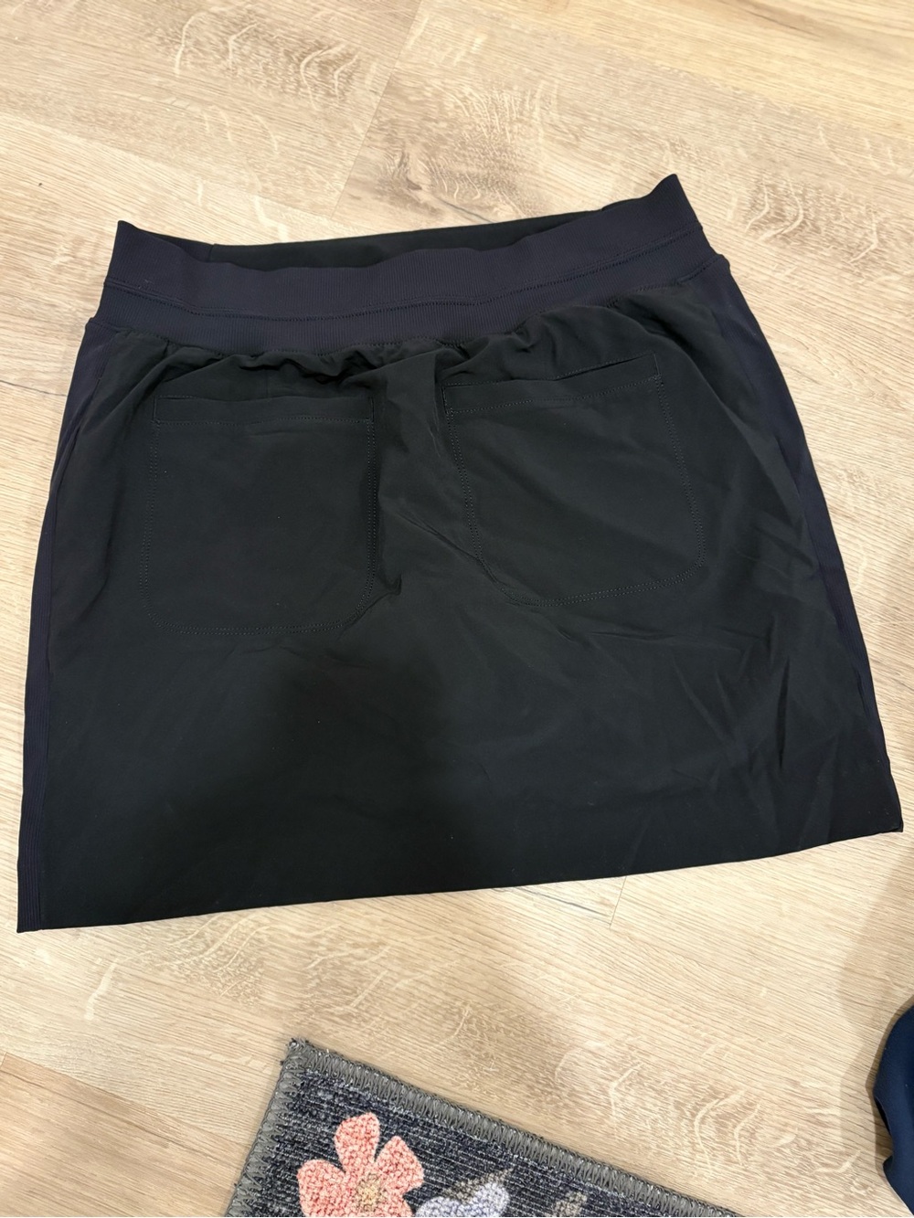 NWOT Athleta Black Performance Skirt Size 6 - Picture 4 of 6